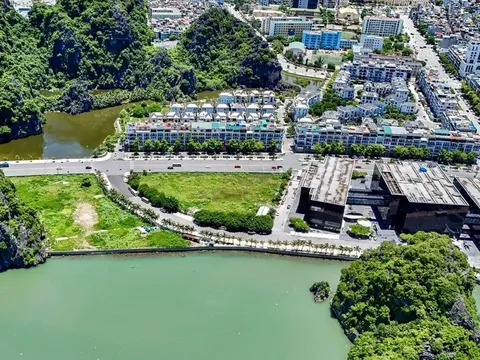 Quảng Ninh: Dự án khách sạn trên "đất vàng" Hạ Long bỏ hoang