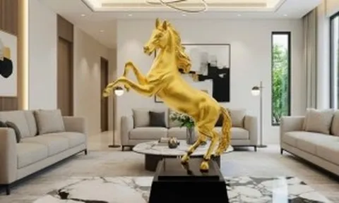 Tượng ngựa mạ vàng ánh kim được săn lùng làm quà tặng Tết Bính Ngọ 2026