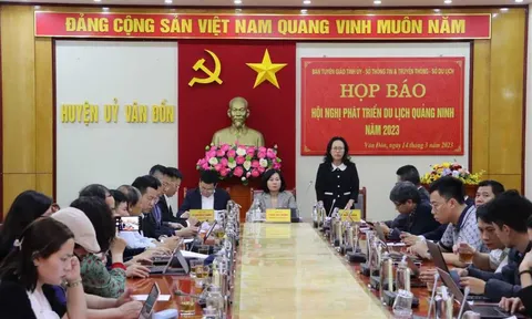 Họp báo thông tin Hội nghị phát triển du lịch Quảng Ninh năm 2023