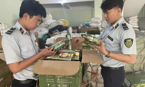 Phú Yên: Tạm giữ gần 8.500 chai nước uống collagen Rosebeauty không hóa đơn, chứng từ