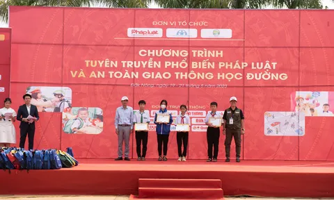 Nhiều ấn tượng trên hành trình Caravan tuyên truyền an toàn giao thông