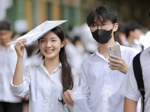 Xét tuyển đại học, cao đẳng 2025: Yêu cầu rà soát các tổ hợp 'lạ', không phù hợp