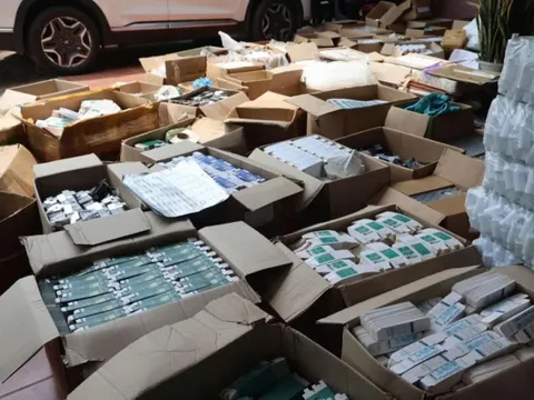 Triệt phá cơ sở sản xuất, buôn bán số lượng lớn mỹ phẩm giả