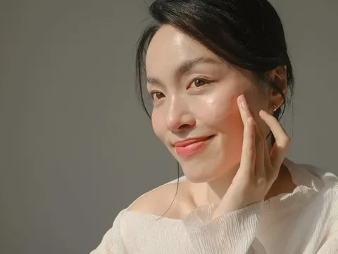 Xu hướng làm đẹp 2025: Khi nét đẹp nguyên bản lên ngôi