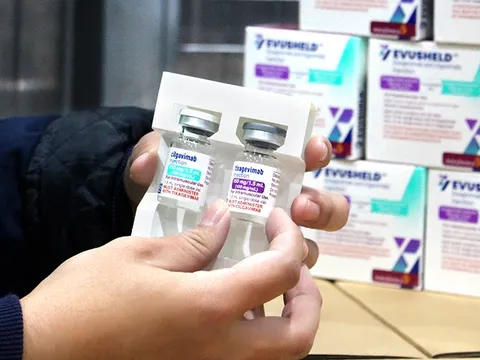 Thuốc phòng COVID-19 Evusheld bị ngừng cấp phép lưu hành, nguyên nhân do đâu?