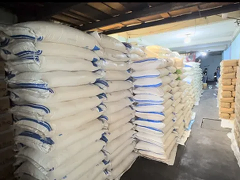 TP.HCM: Phát hiện 26,5 tấn đường cát Thái Lan nghi nhập lậu