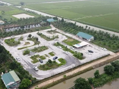 Thanh Oai:  Bãi tập lái xe xây trái phép trên đất nông nghiệp nhiều năm chưa bị xử lý