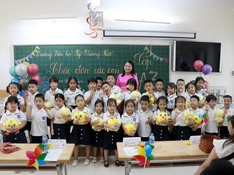 Trường tiểu học Lý Thường Kiệt tổ chức ngày hội “Em là học sinh lớp 1”