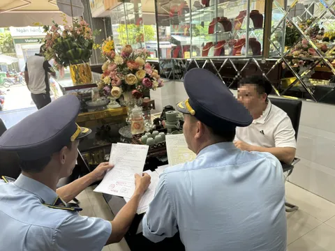 Bình Định: Tiêu hủy hàng loạt vàng, bạc trang sức giả mạo nhãn hiệu