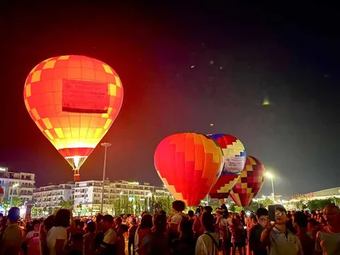 Hơn 289.000 lượt khách du lịch đã đến Quảng Ninh trong 2 ngày nghỉ lễ