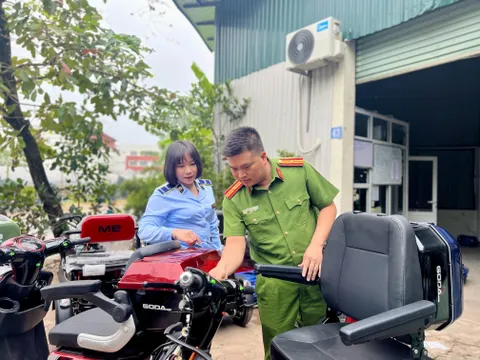 Hà Nội: Kiểm tra cơ sở kinh doanh, thu giữ nhiều xe điện thuộc diện cấm lưu thông